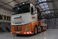 01-5380 Масштабный модель Манипулятор VOLVO FH AERO SLEEPER CAB RIGED FLATBED TRUCK 8X2 в масштабе 1 50