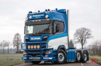 01-5450 Масштабная модель Седельный тягач SCANIA R HIGHLINE CR20H 6X2 в масштабе 1 50