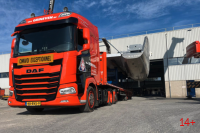01-5515 Масштабная модель Низкорамный трал DAF XF SH WITH SKY LIGHTS 6X2 в масштабе 1 50