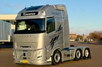 01-5353 Масштабная модель Седельный тягач VOLVO FH AERO GLOBETROTTER XXL 6X2 в масштабе 1 50