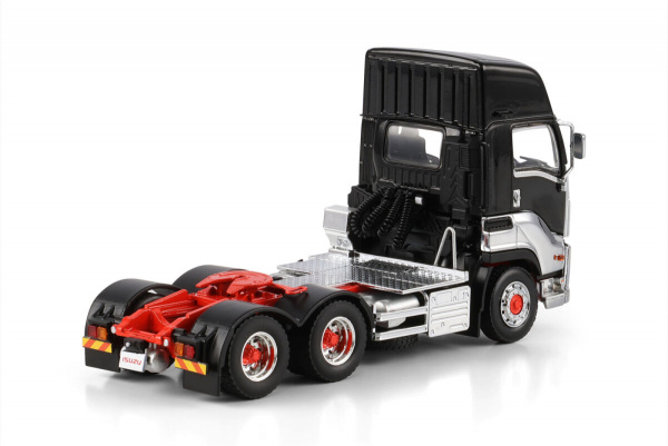 01-5194 Масштабная модель Седельный тягач Isuzu 4X2 в масштабе 1 50