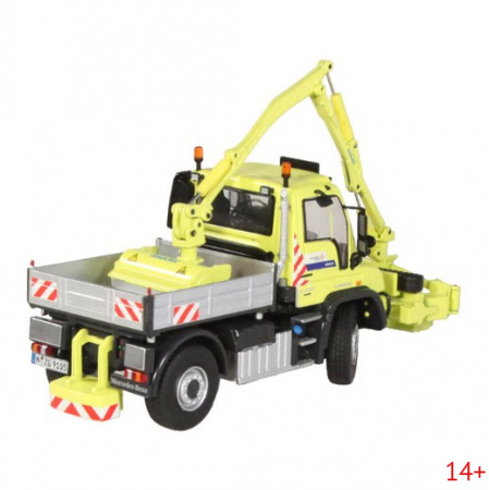 9101/01 Масштабная модель комбинированная косилка Mercedes-Benz Unimog U400 Mulag MKM700 "Vinci" в масштабе 1:50