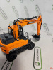 99-10106 Масштабная модель колесный экскаватор Doosan DX165WR-7 в масштабе 1:50
