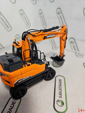 99-10106 Масштабная модель колесный экскаватор Doosan DX165WR-7 в масштабе 1:50