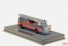 VFR070-32 Масштабная модель Chicago Fire Department Truck 32 - 1996 Seagrave 100' Ladder в масштабе 1:50