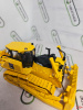60-0325 Масштабная модель Komatsu D 155 AX-8 Бульдозер с рыхлителем в масштабе 1:64