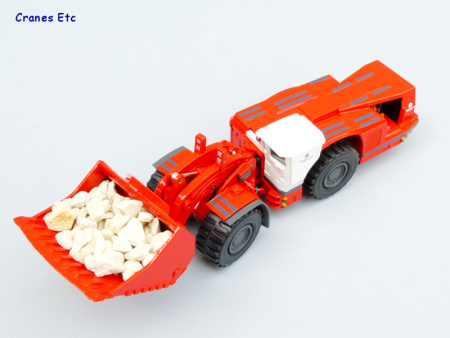 2441/02 Масштабная модель SANDVIK LH621 туннельный погрузчик в масштабе 1:50