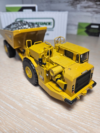 85717 Масштабная модель подземный карьерный самосвал Cat AD45  в масштабе 1:50