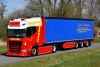 01-5516 Масштабная модель Тентованный прицеп DAF XG+ 4X2 в масштабе 1 50