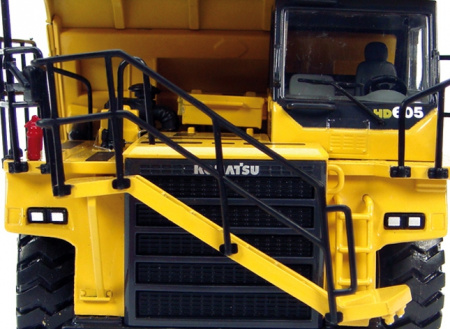 8009 Масштабная модель Komatsu HD605-7 самосвал в масштабе 1:50