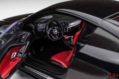 VAKF-0353 Масштабная модель Audi R8 Coupe в масштабе 1:18