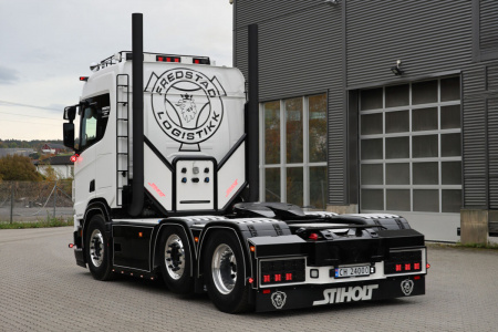 01-5384 Масштабная модель Фургонный прицеп SCANIA R NORMAL CR20N 6X2 в масштабе 1 50