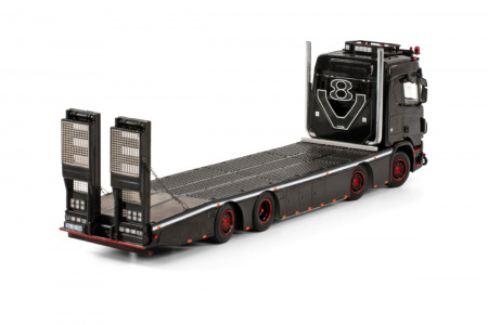 01-3902  Масштабная модель SCANIA R NORMAL CR20N 8X2 TAG Низкорамный трал с низкой платформой  в масштабе  1:50