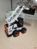 19516 Масштабная модель Bobcat S750 погрузчик с бортовым поворотом, сувенирная продукция в масштабе 1:25
