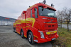01-5259 Масштабная модель Аэродромный тягач VOLVO FH4 SLEEPER CAB FALKOM 8X4 в масштабе 1 50 