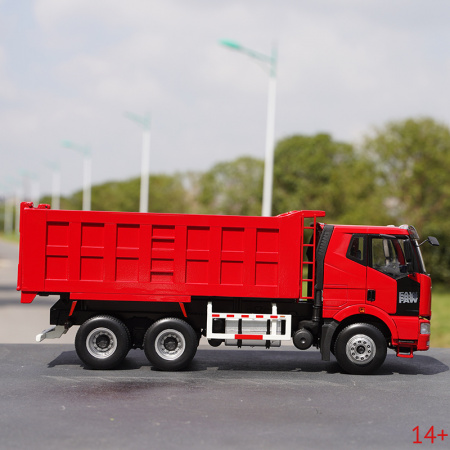 40588 Масштабная модель FAW Самосвал красный в масштабе 1:24