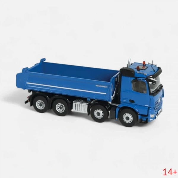 106600050-3 Масштабная модель Самосвал Mercedes-Benz Arocs 8x4 (синий) в масштабе 1 50