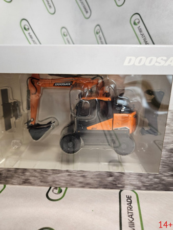 99-10106 Масштабная модель колесный экскаватор Doosan DX165WR-7 в масштабе 1:50