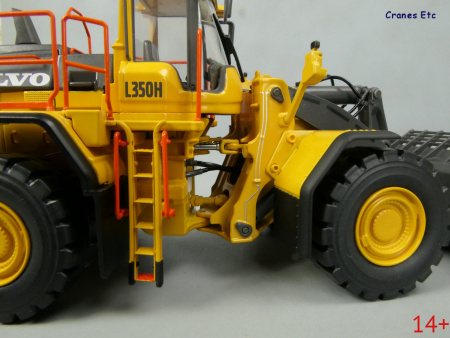 300082 Масштабная модель Volvo-L 350H колесный погрузчик в масштабе 1:50