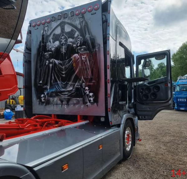 88837 Масштабная модель Самосвальный прицеп Thiz Scania Next Gen R-Highline Hooklift в масштабе 1 50