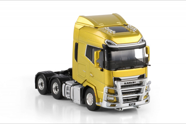 04-2252 Масштабная модель Седельный тягач DAF XG+ 6X4 в масштабе 1 50