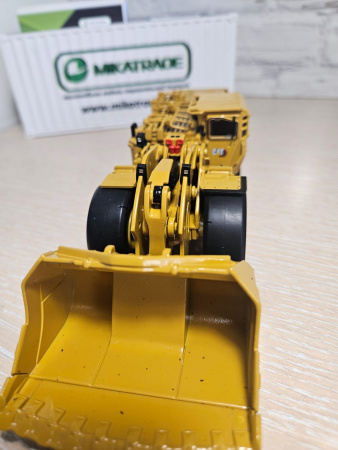 85719 Масштабная модель подземный карьерный погрузчик Caterpillar R2900 XE  в масштабе 1:50