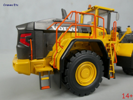 300082 Масштабная модель Volvo-L 350H колесный погрузчик в масштабе 1:50