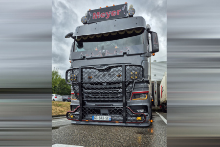 01-5177 Масштабная модель Седельный тягач MAN TGX GM в масштабе 1 50