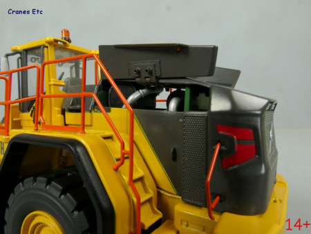 300082 Масштабная модель Volvo-L 350H колесный погрузчик в масштабе 1:50