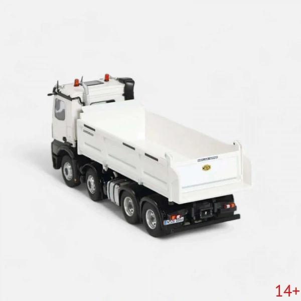 106600050-4 Масштабная модель Самосвал Mercedes-Benz Arocs 8x4 (белый) в масштабе 1 50