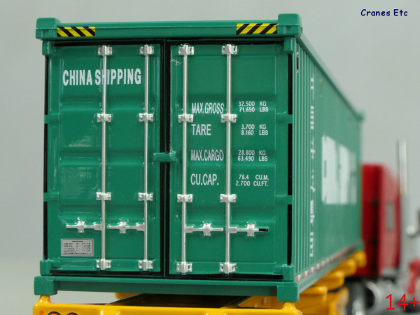 71045 Масштабная модель Контейнеровоз International Lonestar Sleeper Cab  with Trailer + 40' Container в масштабе 1 50