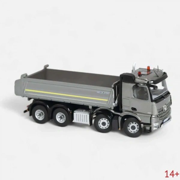 106600050-1 Масштабная модель Самосвал Mercedes-Benz Arocs 8x4 (серый) в масштабе 1 50