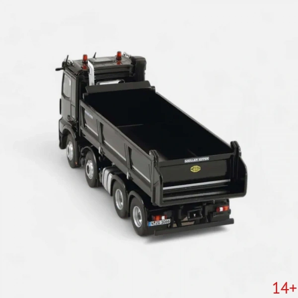 106600050 Масштабная модель Самосвал Mercedes-Benz Arocs 8x4 (черный) в масштабе 1 50
