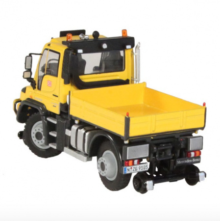 9105 Масштабная модель Маневровая машина Mercedes-Benz Unimog U400 в масштабе 1:50